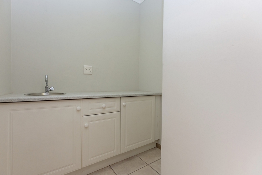 4 Bedroom Property for Sale in Middedorp Western Cape